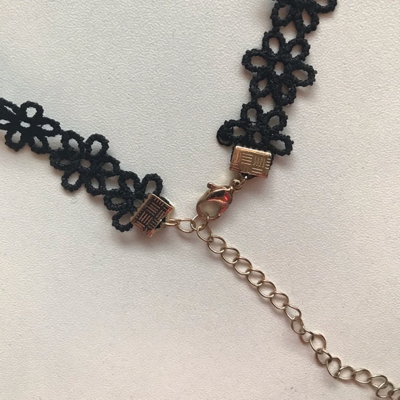 2/$20 90s inspired crochet choker - Picture 4 of 4